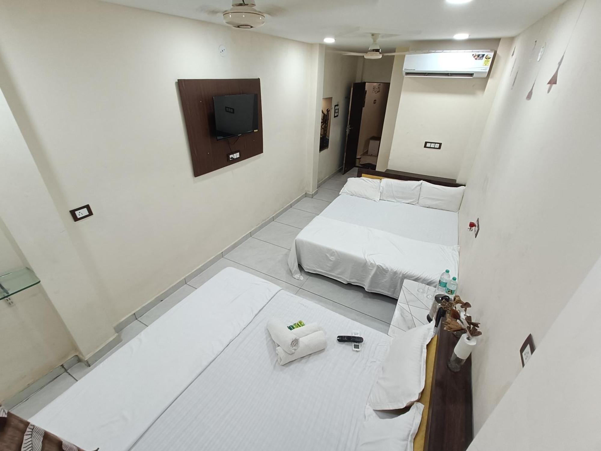 Ginger Hotels Ujjain Tower Kshipra Inn-Family Stay Airconditioned Hotel Екстер'єр фото