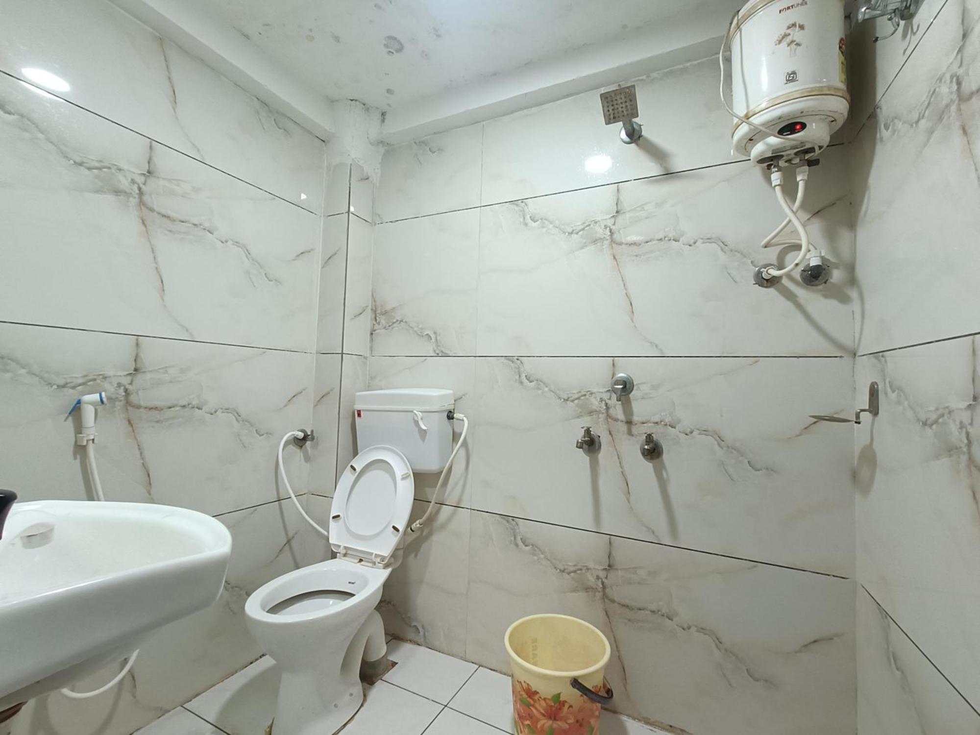 Ginger Hotels Ujjain Tower Kshipra Inn-Family Stay Airconditioned Hotel Екстер'єр фото